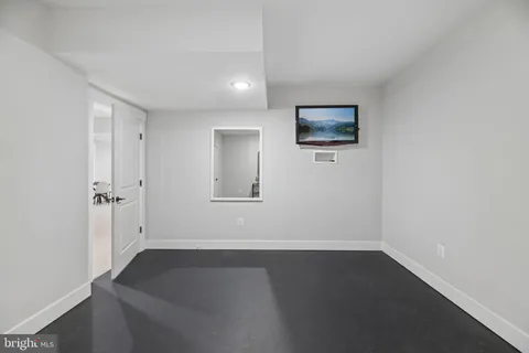 $2,400,000 | 2336 North Oak Street, Falls Church, VA 22046