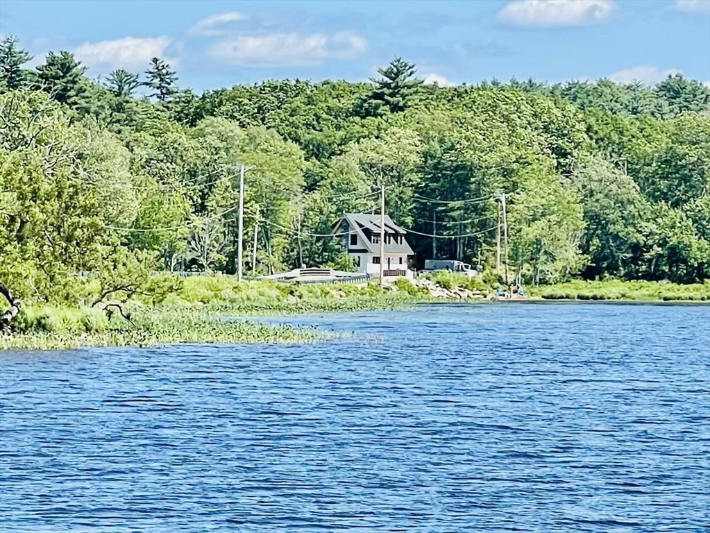 178 Shore Road East Brookfield, MA 01515 - Photo 3 of 24