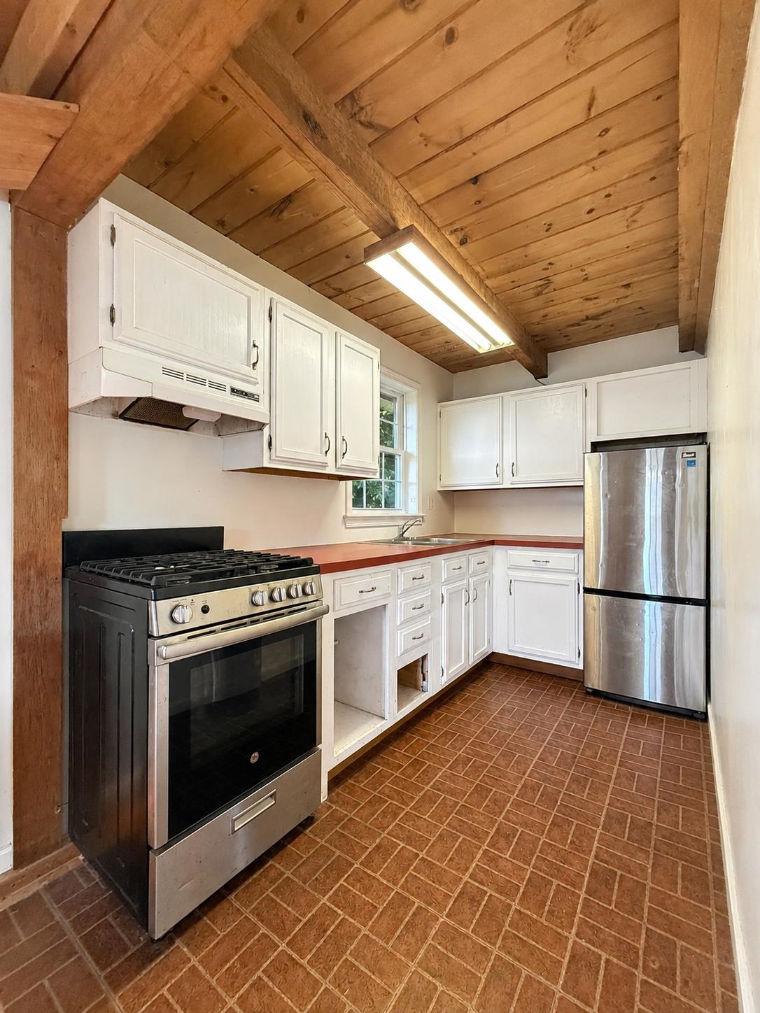 109 East Colebrook Road Colebrook, NH 03576 - Photo 5 of 33 Gallery Image 5