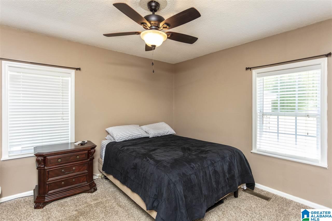 938 Pinewood Avenue Bessemer, AL 35023 - Photo 13 of 30