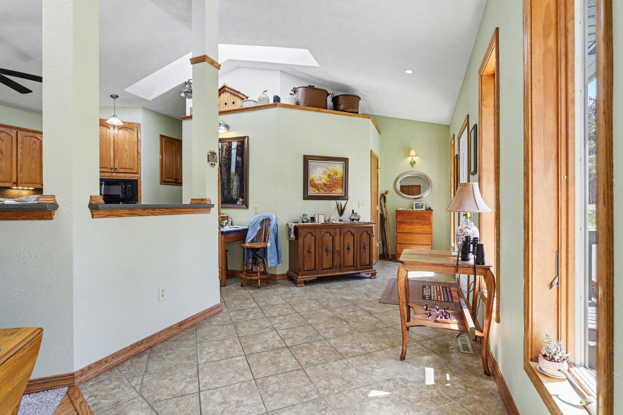 8362 East River Road Battle Creek, MI 49014 - Photo 13 of 28 007_file_7667