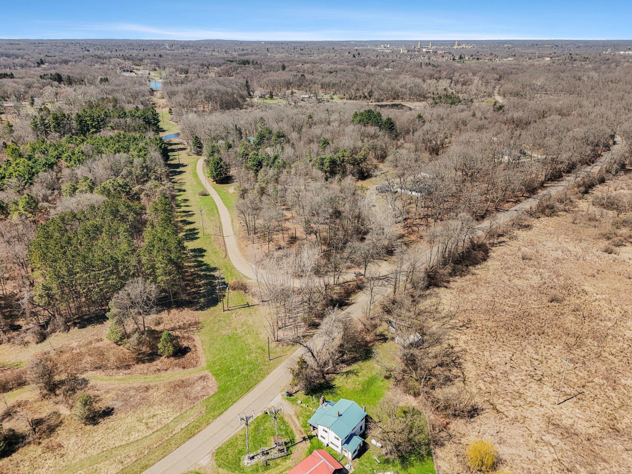 8362 East River Road Battle Creek, MI 49014 - Photo 6 of 28 029_file_2776