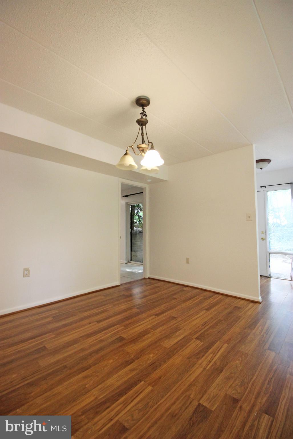 11607 Windbluff Court Reston, VA 20191 - Photo 3 of 30