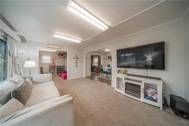 $249,900 | 5422 West Genesee Street, Camillus, NY 13031