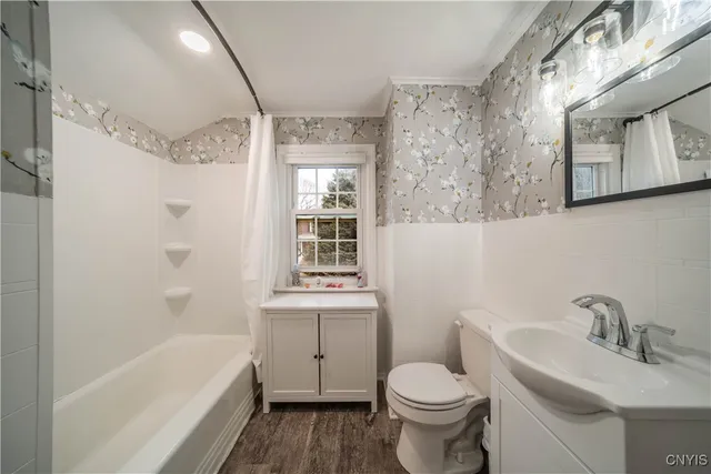 $249,900 | 5422 West Genesee Street, Camillus, NY 13031