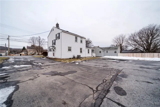 $249,900 | 5422 West Genesee Street, Camillus, NY 13031