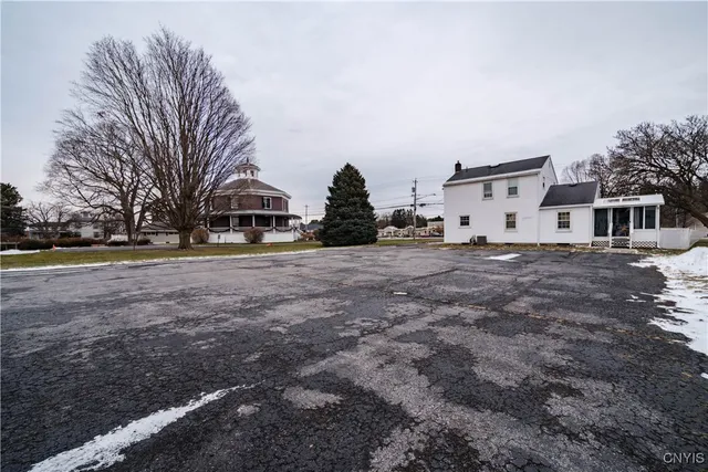 $249,900 | 5422 West Genesee Street, Camillus, NY 13031