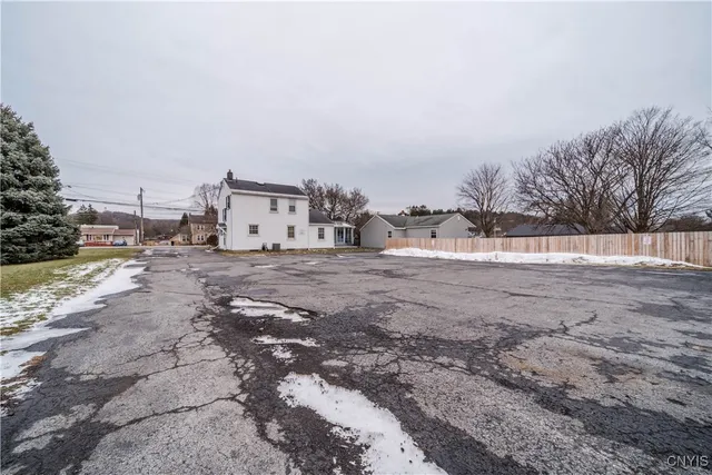 $249,900 | 5422 West Genesee Street, Camillus, NY 13031