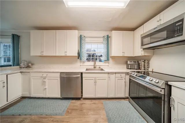 $249,900 | 5422 West Genesee Street, Camillus, NY 13031