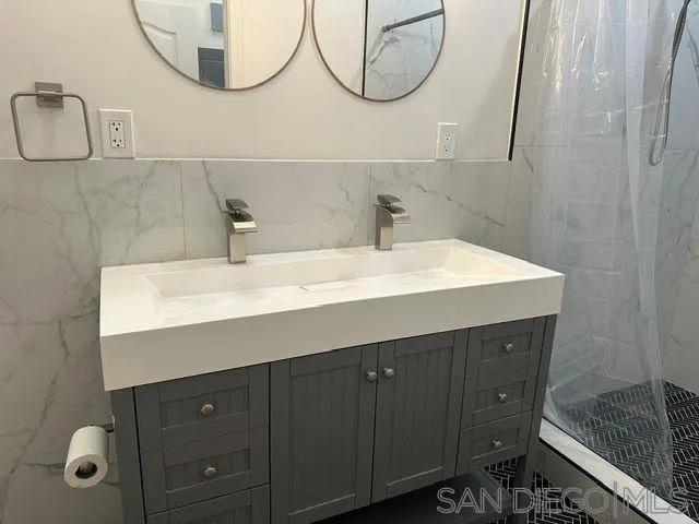 15859 Riparian Road Poway, CA 92064 - Photo 15 of 26 Bathroom