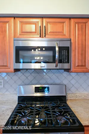 $365,000 | 15 Chateux Lane, Toms River, NJ 08757