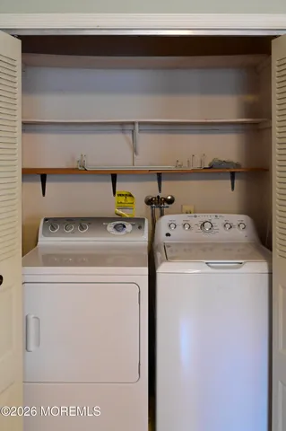 $375,000 | 15 Chateux Lane, Toms River, NJ 08757