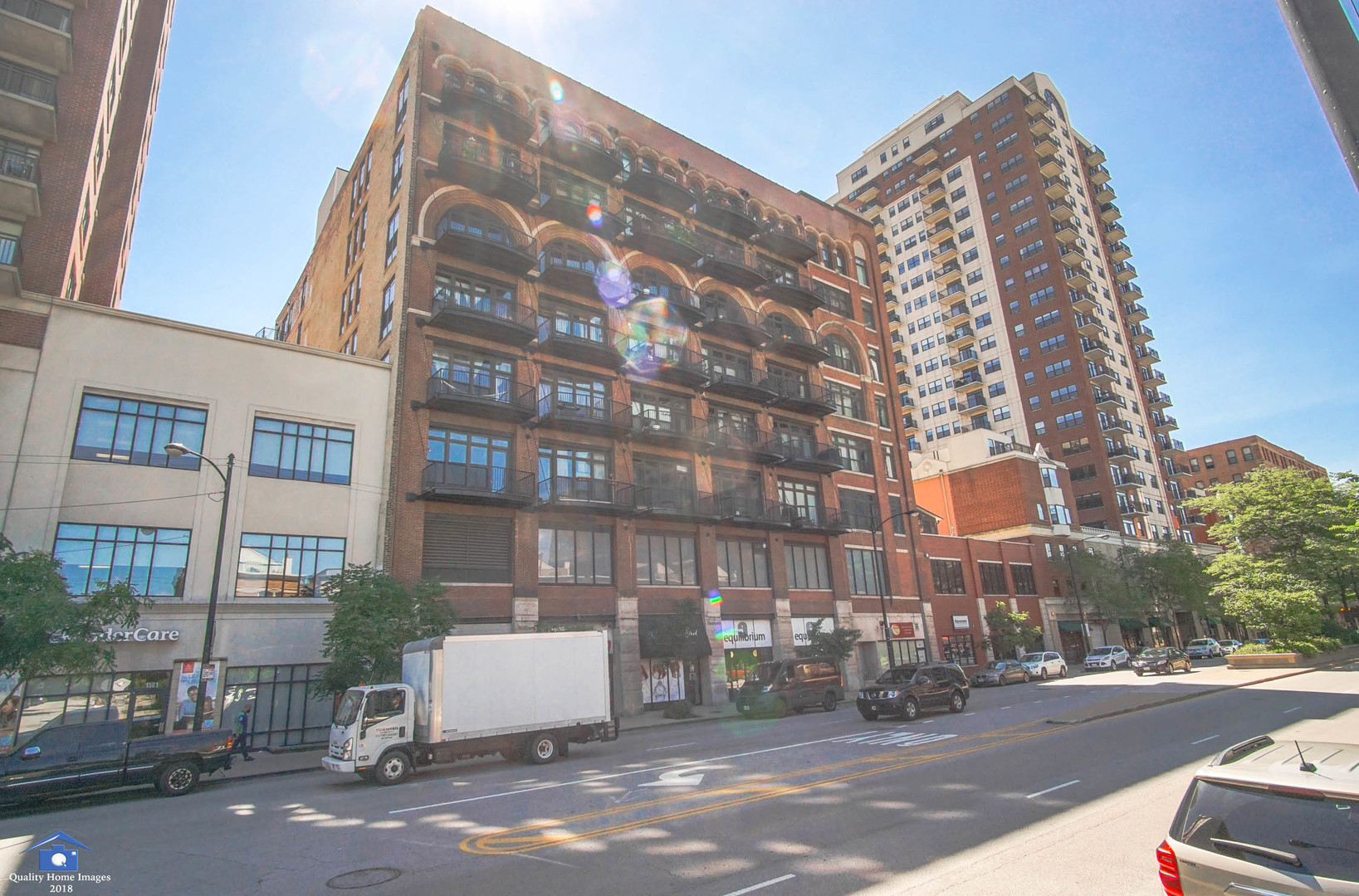 1503 South State Street, Unit 602 Chicago, IL 60605 - Photo 2 of 21 a view of a large building