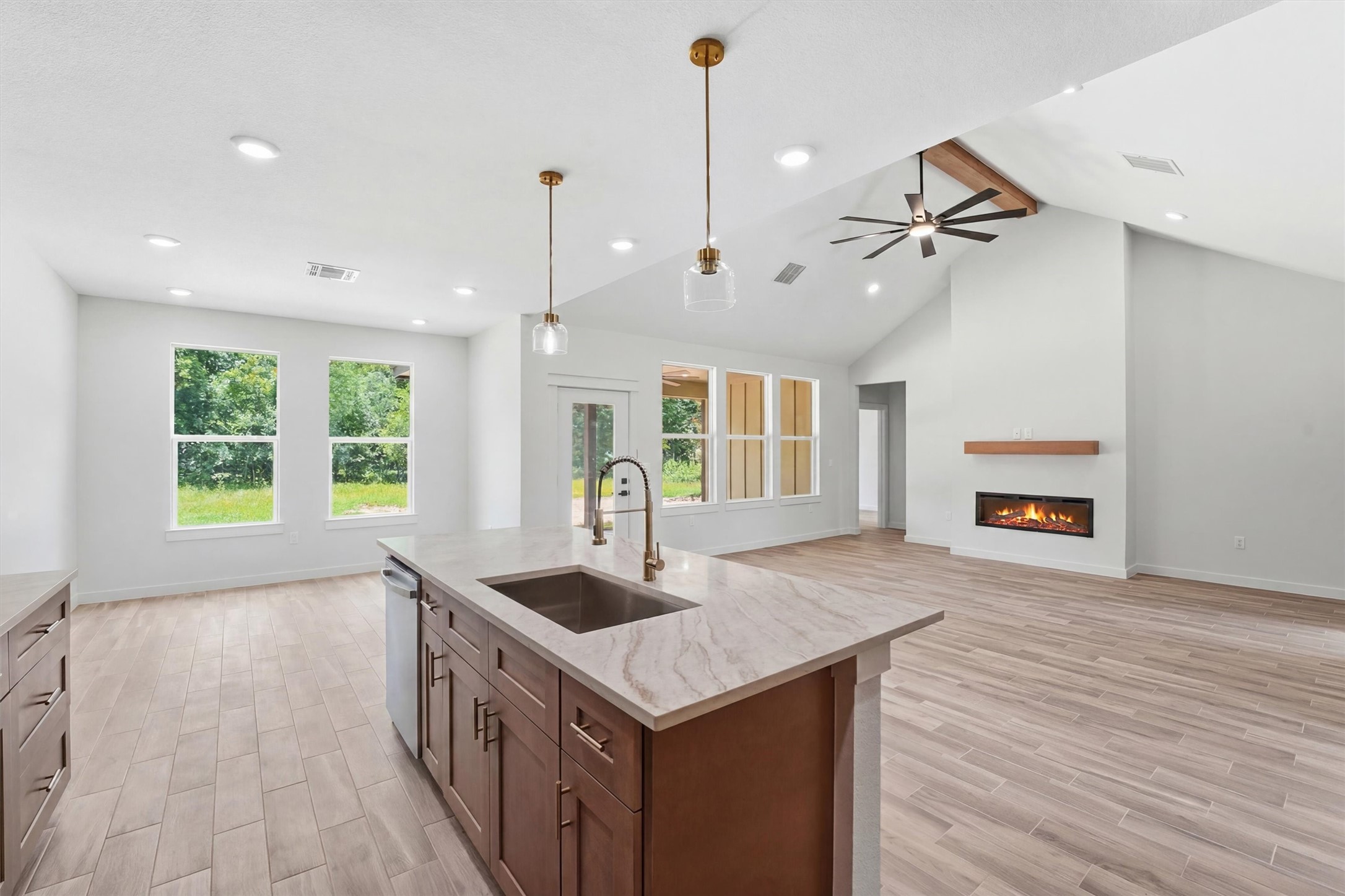 16629 Avery Street Conroe, TX 77302 - Photo 8 of 30