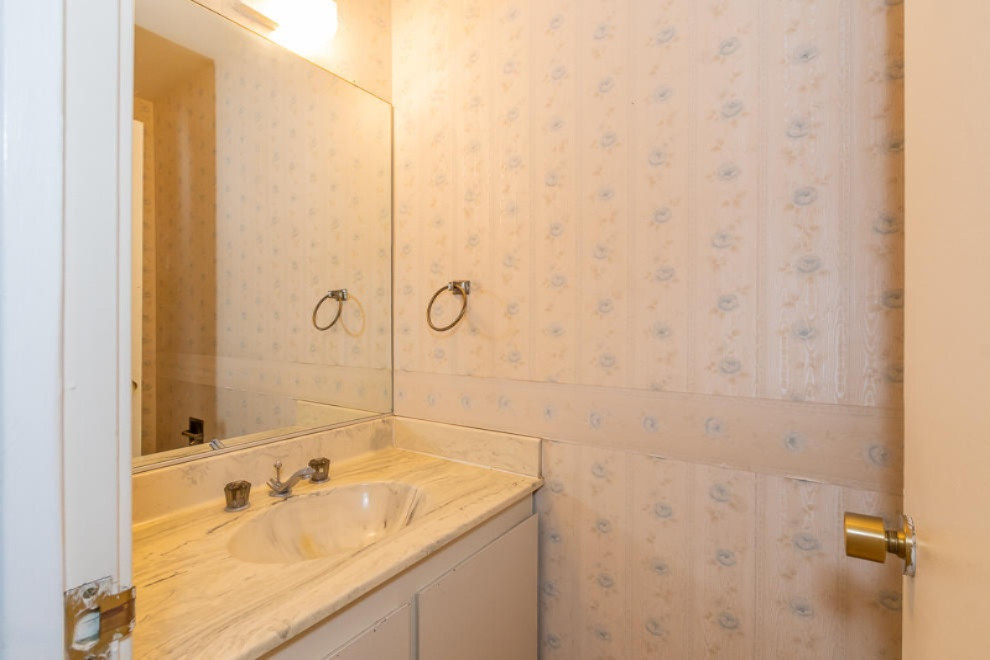 121 Inverness Court Kalamazoo, MI 49006 - Photo 12 of 27 RN5_9663