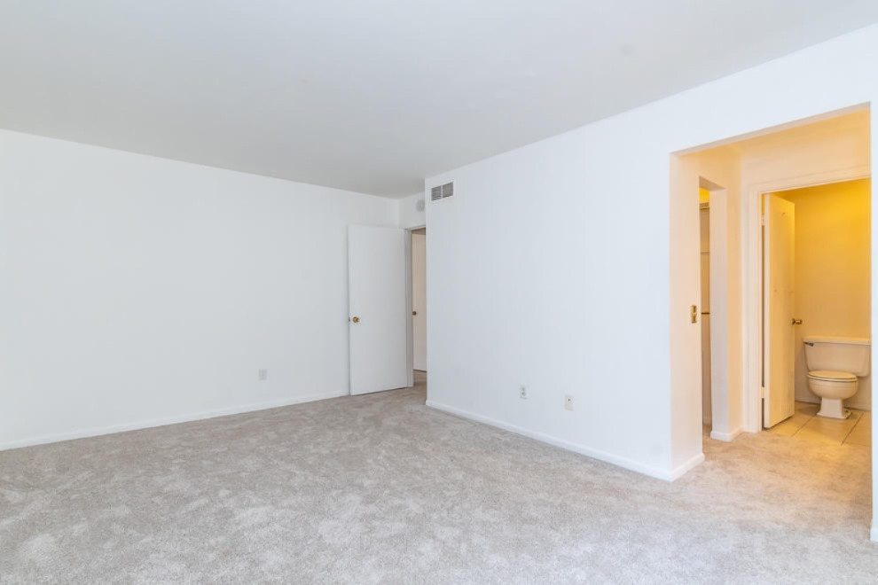 121 Inverness Court Kalamazoo, MI 49006 - Photo 16 of 27 RN5_9668