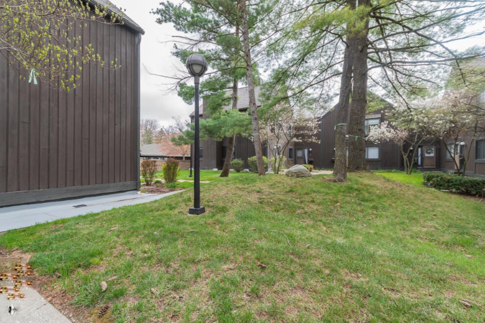 121 Inverness Court Kalamazoo, MI 49006 - Photo 24 of 27 RN5_9676