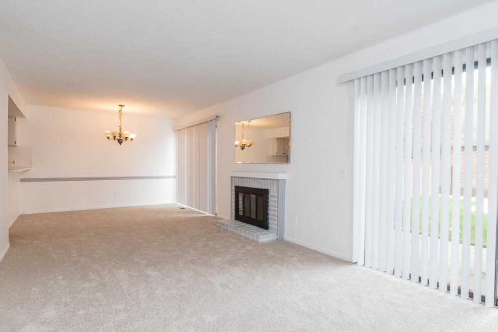 121 Inverness Court Kalamazoo, MI 49006 - Photo 4 of 27 RN5_9654