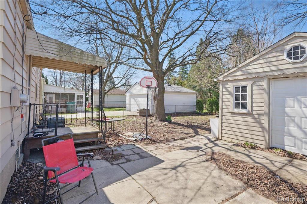 2444 Academy Street Dearborn, MI 48124 - Photo 32 of 35
