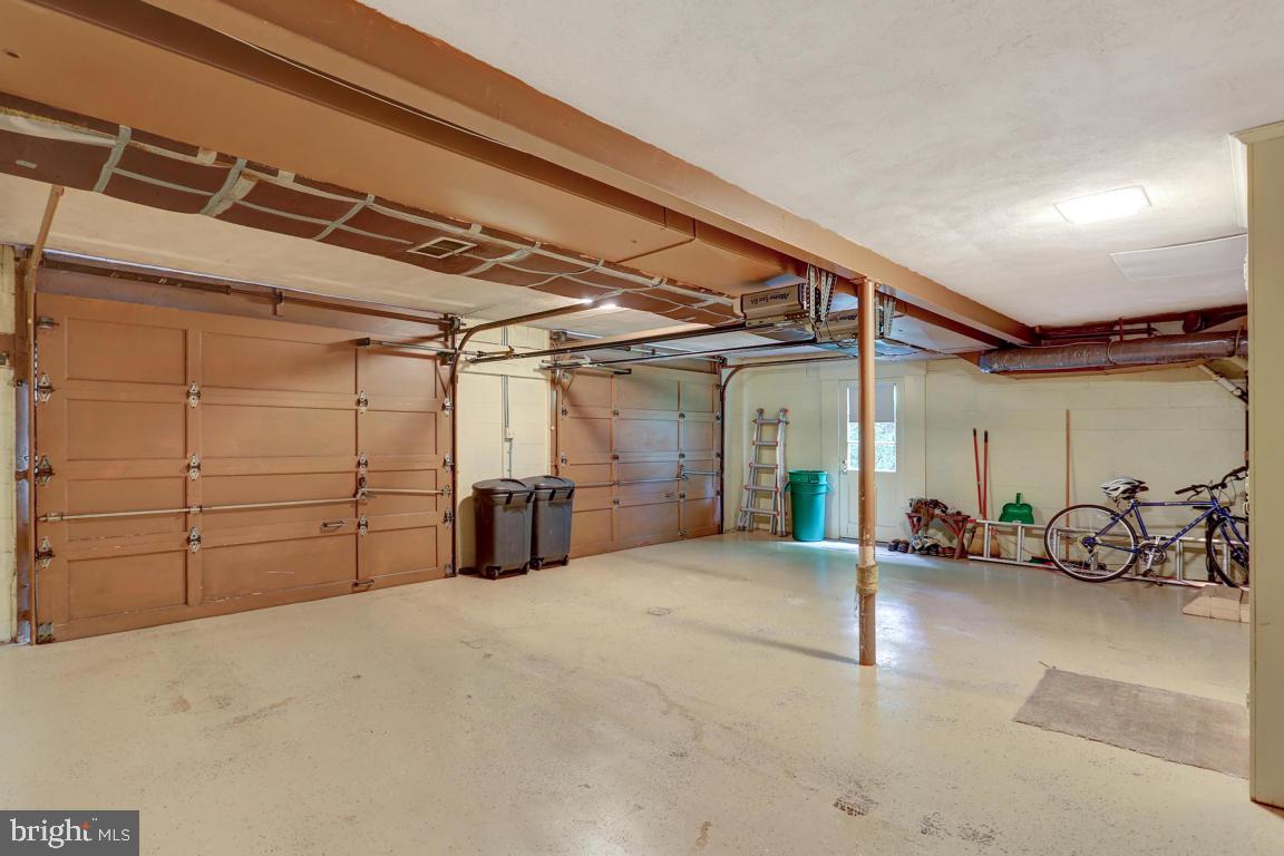 1416 Newton Road Lancaster, PA 17603 - Photo 31 of 37 Gallery Image 31