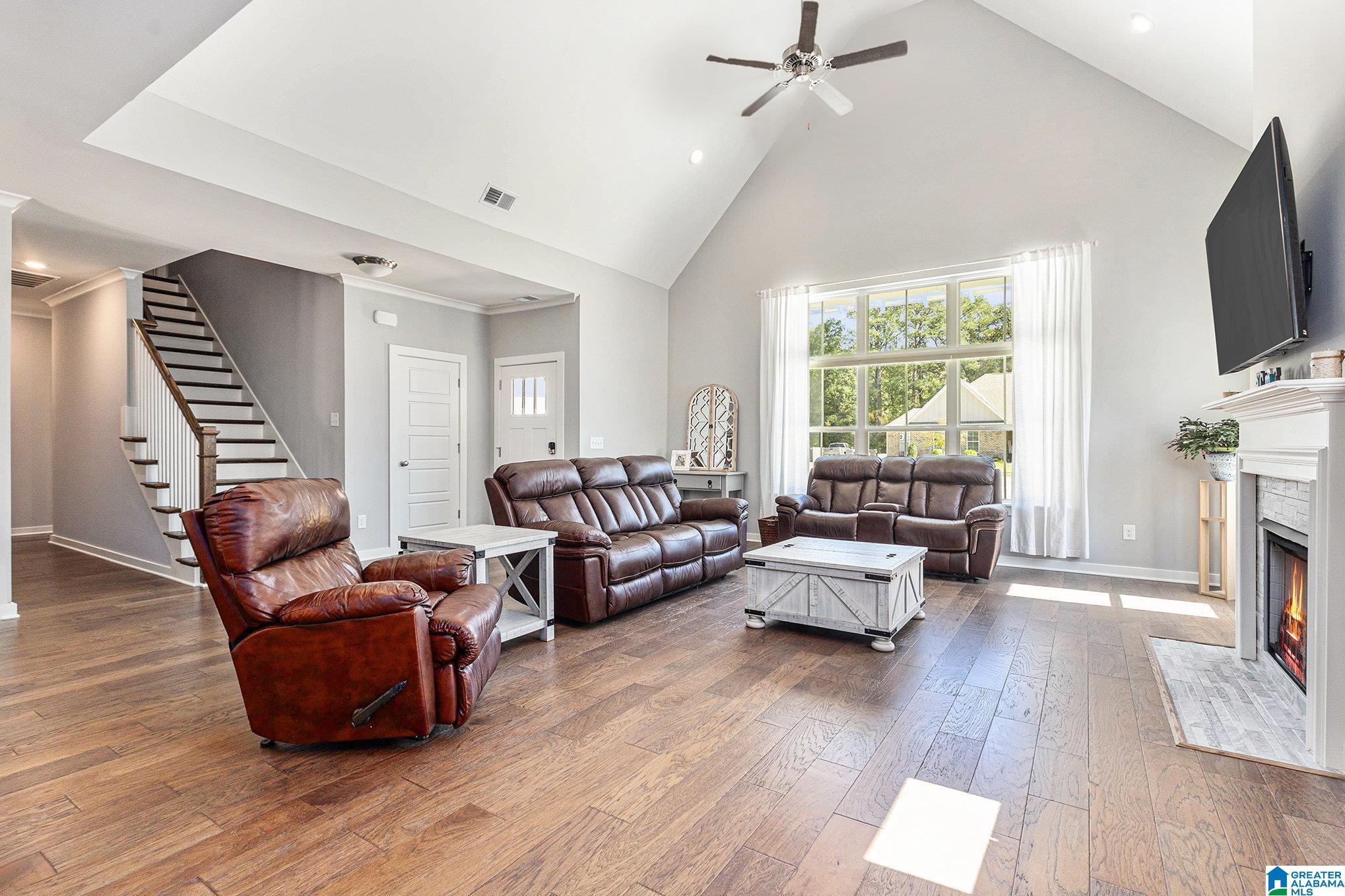 385 Taylor’s Way Moody, AL 35004 - Photo 4 of 36