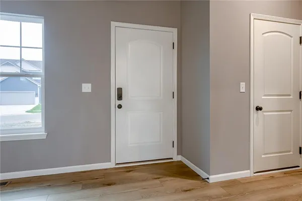 $402,408 | 18400 West 205th Terrace, Spring Hill, KS 66083