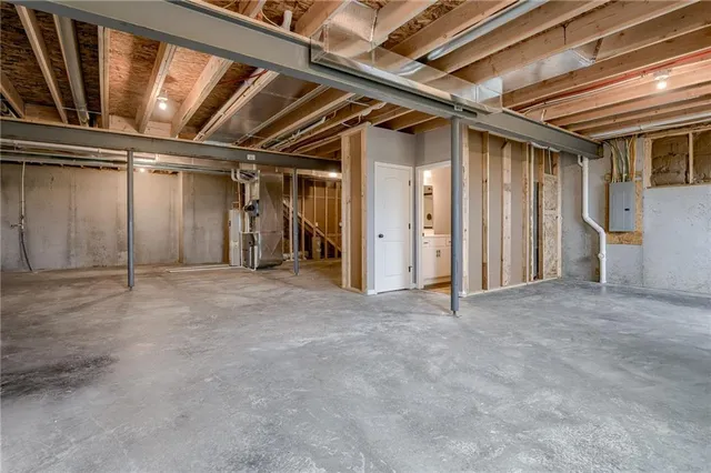 $394,934 | 18400 West 205th Terrace, Spring Hill, KS 66083