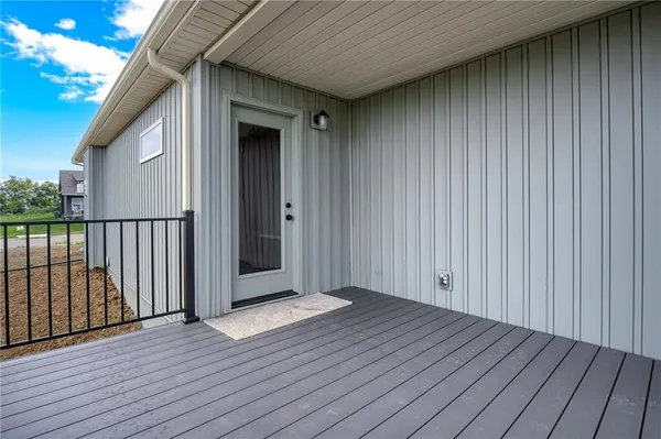 $402,408 | 18400 West 205th Terrace, Spring Hill, KS 66083