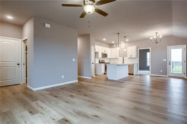 $394,934 | 18400 West 205th Terrace, Spring Hill, KS 66083