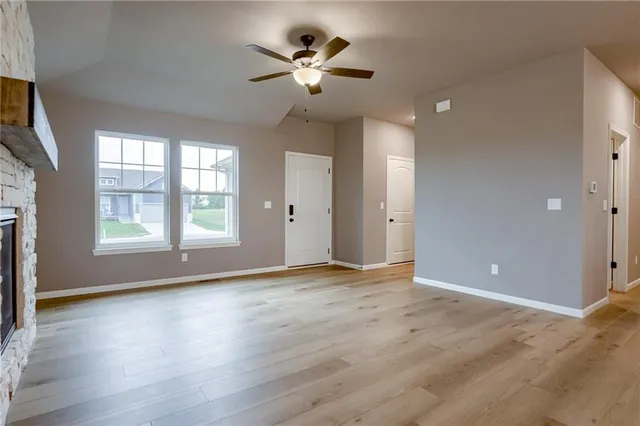 $394,934 | 18400 West 205th Terrace, Spring Hill, KS 66083