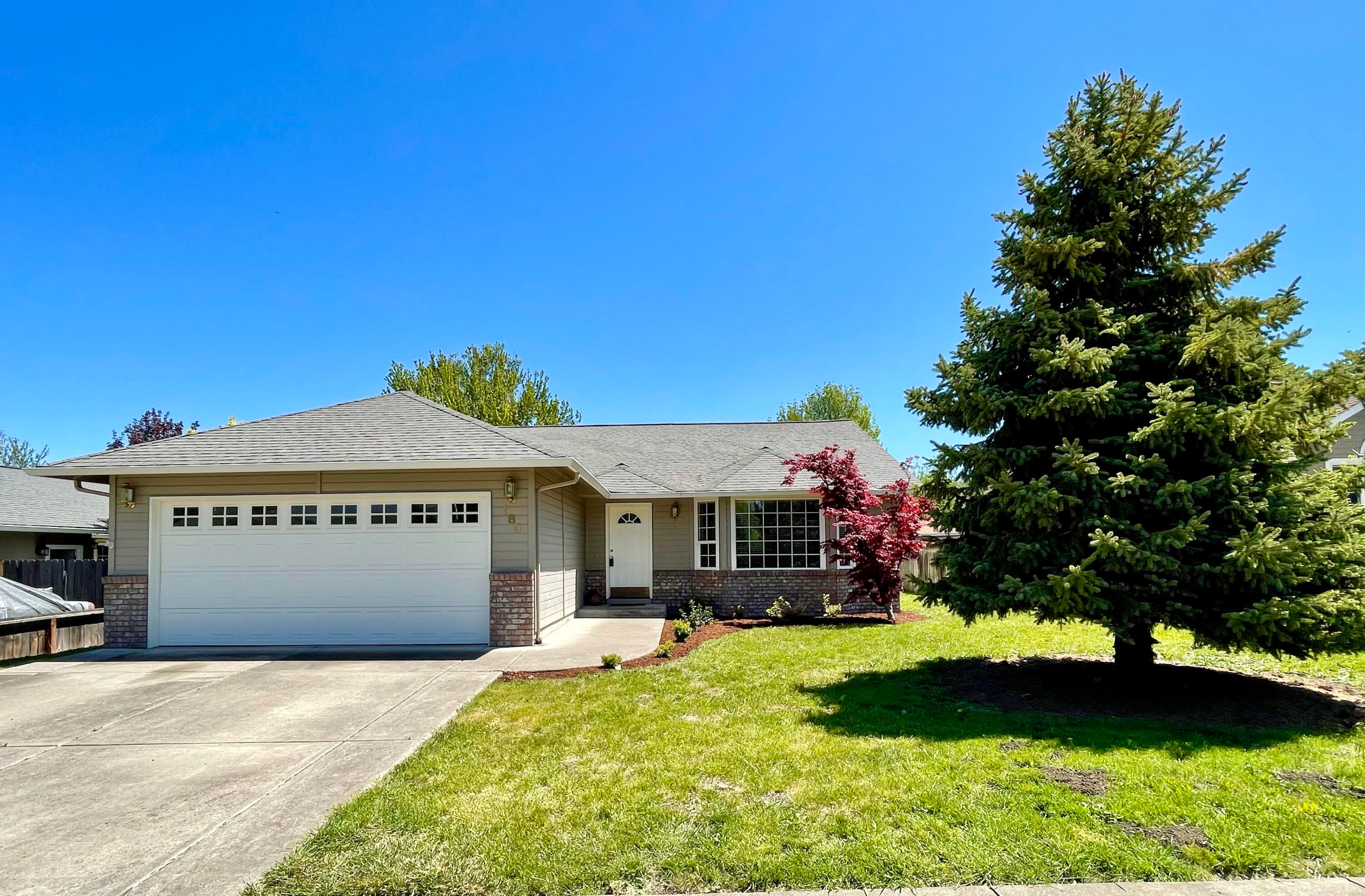 180 Arnos Road Talent, OR 97540 - Photo 1 of 38 Gallery Image 1