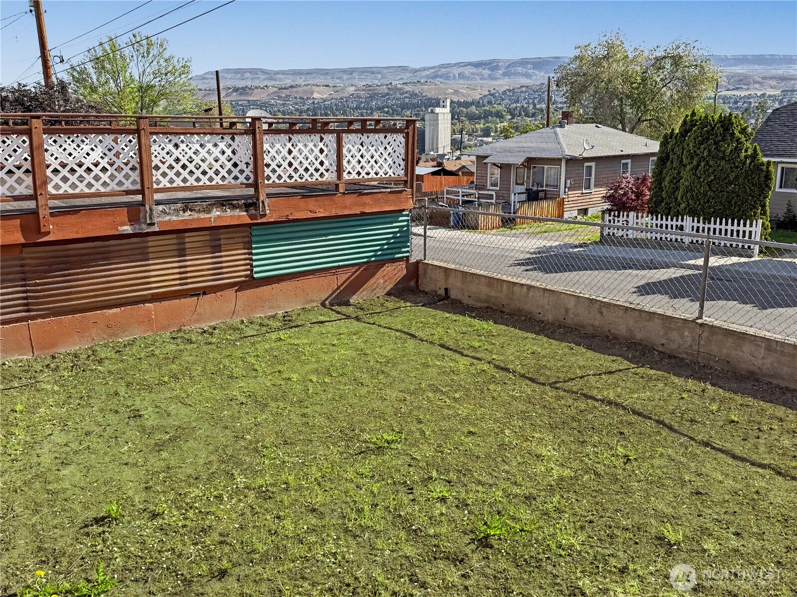 802 South Chelan Avenue Wenatchee, WA 98801 - Photo 34 of 40 a view of a patio with a yard