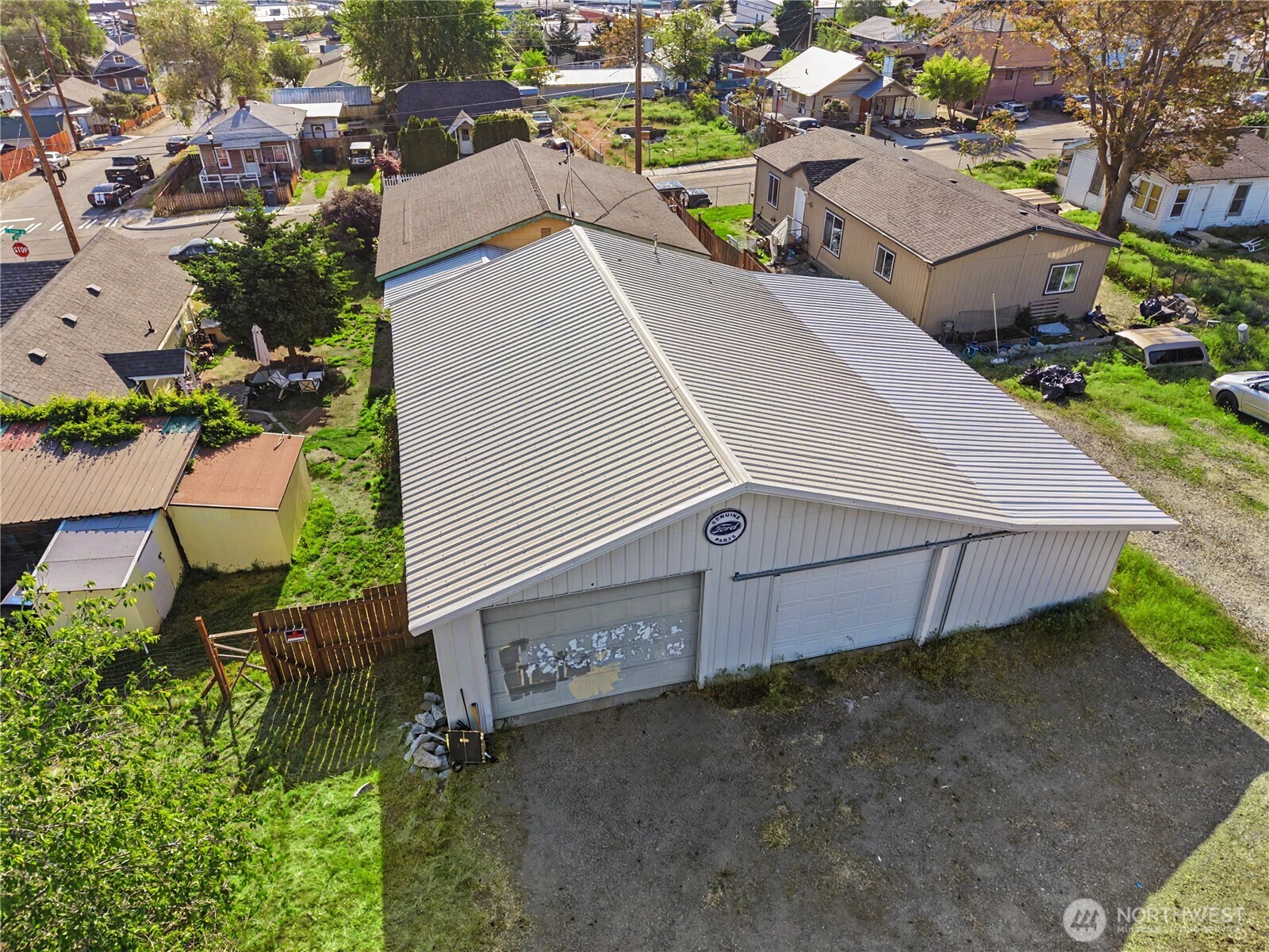 802 South Chelan Avenue Wenatchee, WA 98801 - Photo 36 of 40 an aerial view of a house with a yard and lake view