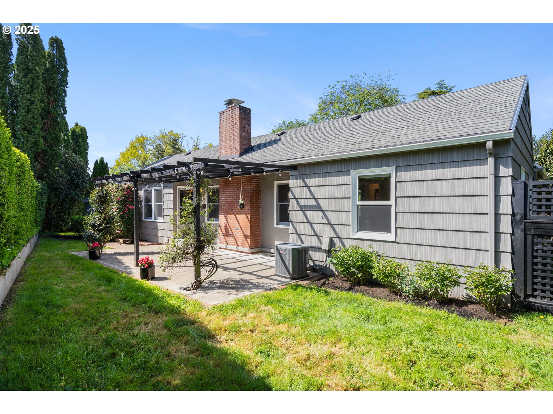 8075 Southwest Valley View Court Portland, OR 97225 - Photo 21 of 23 Gallery Image 21
