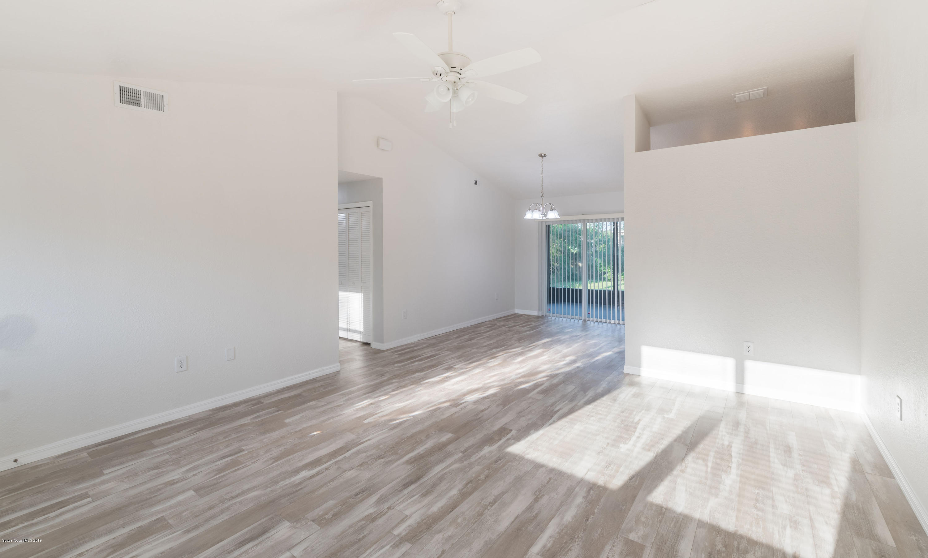 6880 Bryant Road Cocoa, FL 32927 - Photo 4 of 27 6880BryantRd(19of106)-HDR