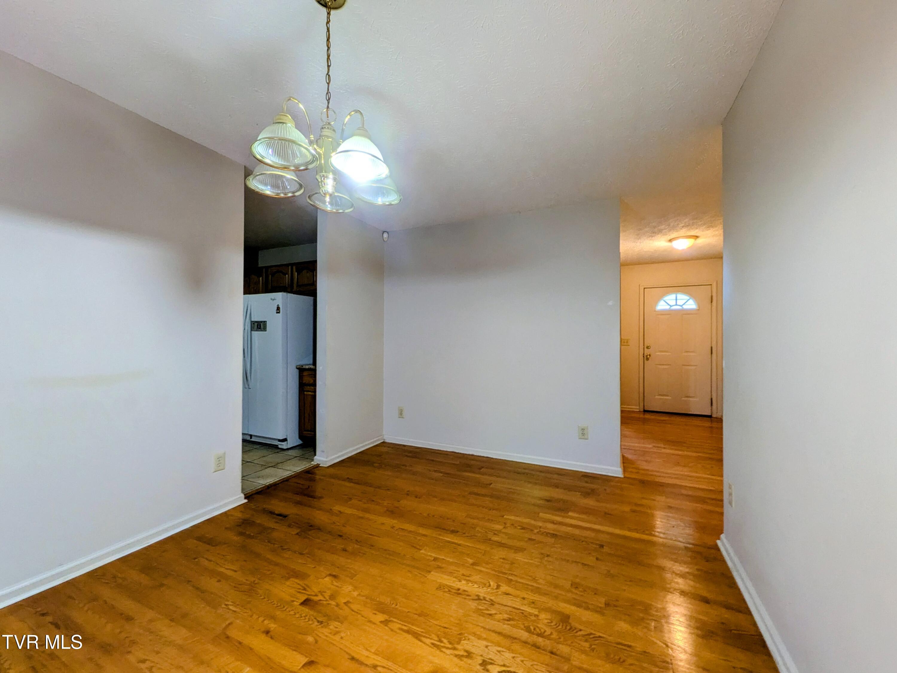 113 Nave Hollow Road Elizabethton, TN 37643 - Photo 26 of 91 Dining Room