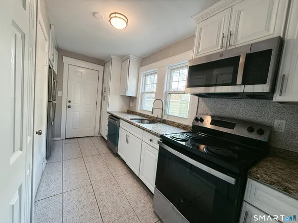 $3,400 | 2 Washington Court, Unit 12, Stamford, CT 06902