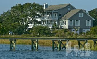 100 Pelican Point Road Wilmington, NC 28409 - Photo 1 of 9 Primary Photo
