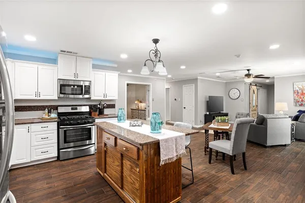 $385,000 | 201 Olive Street, Hurst, TX 76053