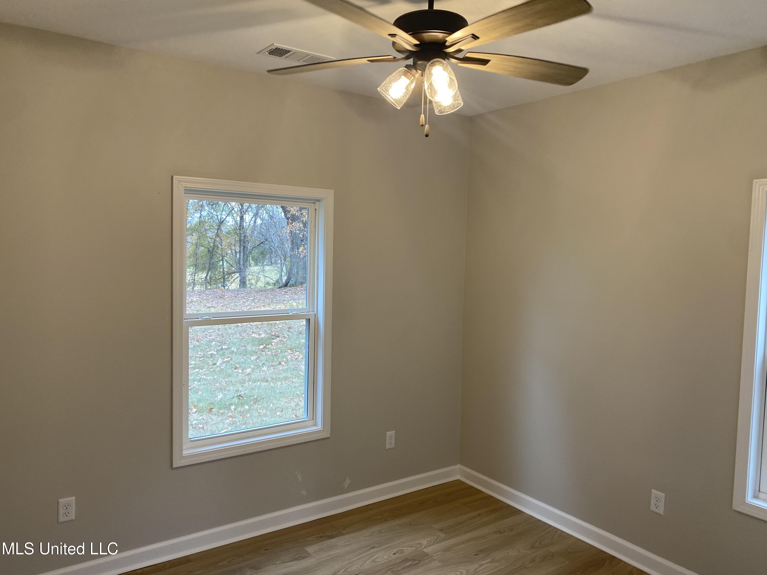 566 Mcmaster Road Sarah, MS 38665 - Photo 12 of 21 IMG_0481