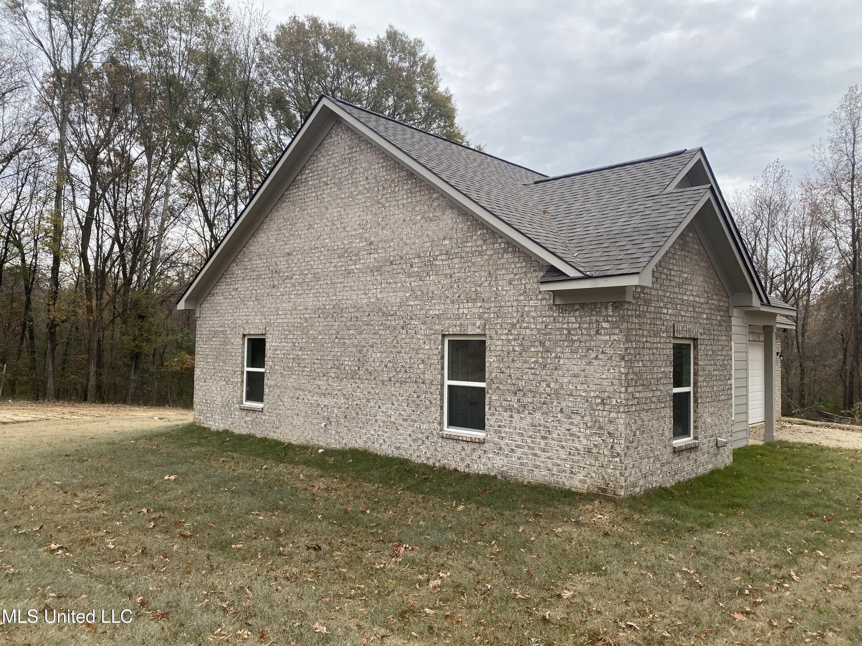566 Mcmaster Road Sarah, MS 38665 - Photo 21 of 21 IMG_0468