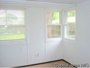 2414 Devonshire Road Springfield, IL 62703 - Photo 5 of 7