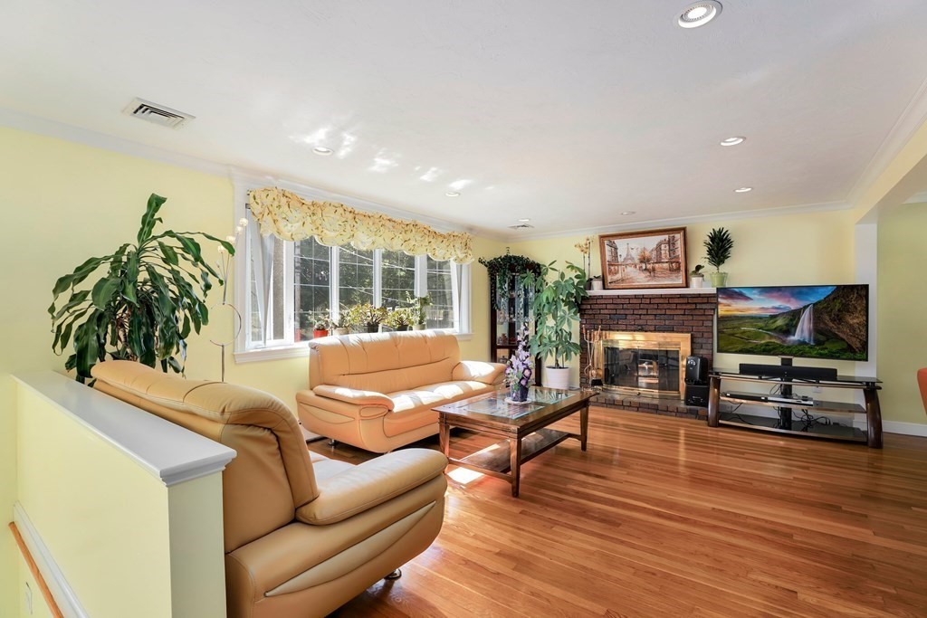 62 Alida Road Braintree, MA 02184 - Photo 4 of 31 Gallery Image 4