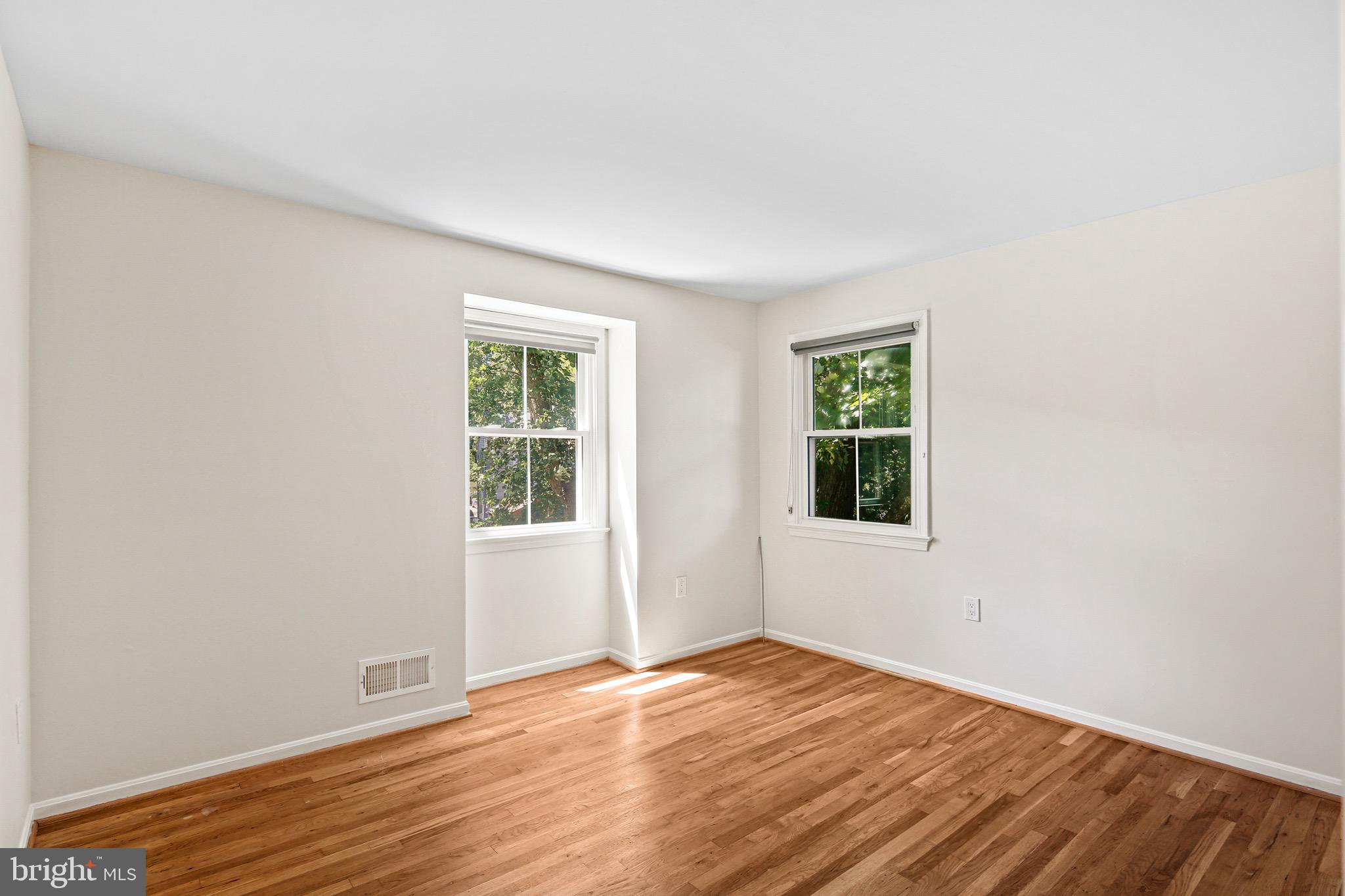 12505 Arbor View Terrace Silver Spring, MD 20902 - Photo 30 of 44 Gallery Image 30