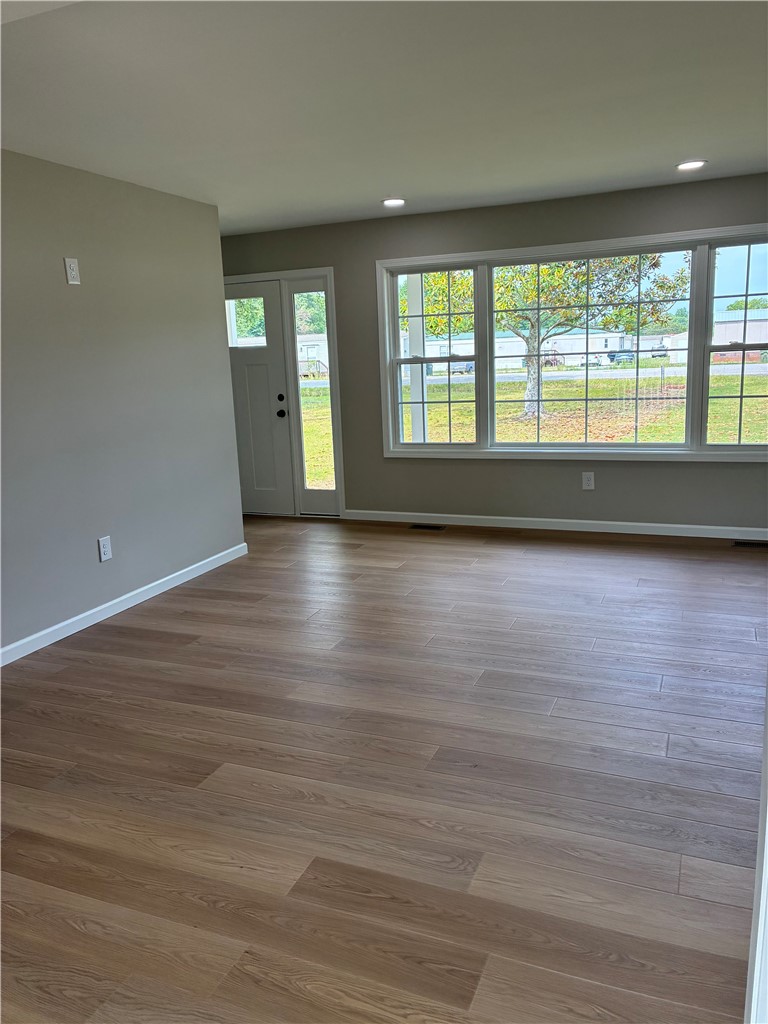 1238 Ebenezer Road West Union, SC 29696 - Photo 3 of 21