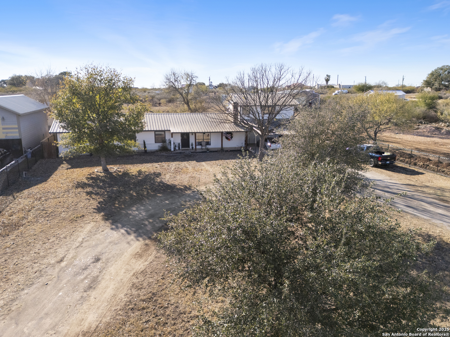 210 Barnes Road Uvalde, TX 78801 - Photo 4 of 50