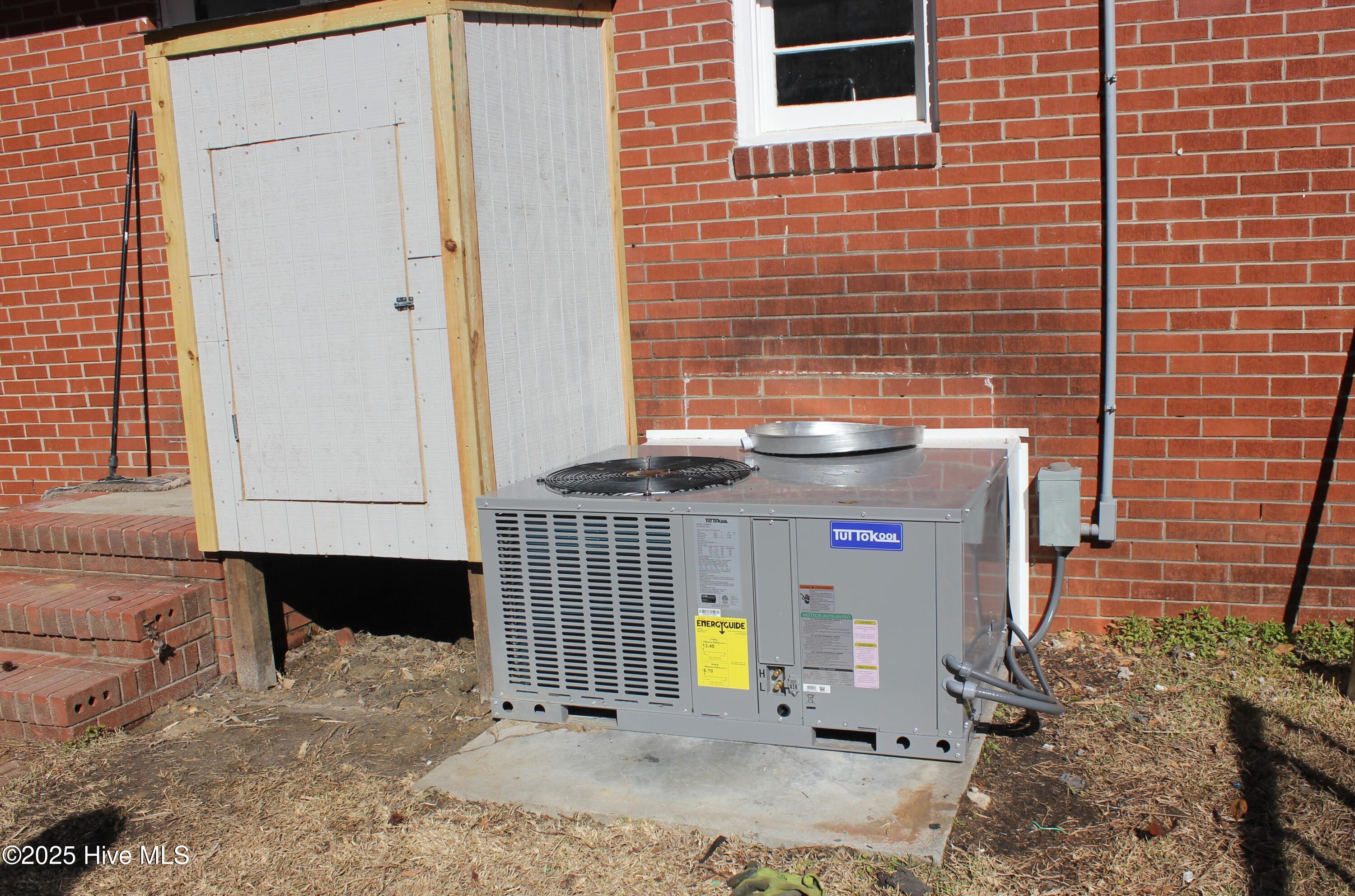 814 Country Club Road Jacksonville, NC 28546 - Photo 23 of 36 New A/C