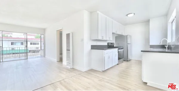 $3,500,000 | 6537 Woodley Avenue, Van Nuys, CA 91406