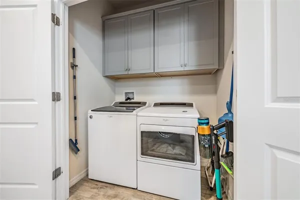 $365,000 | 5607 Hometown Lane, Lithia, FL 33547