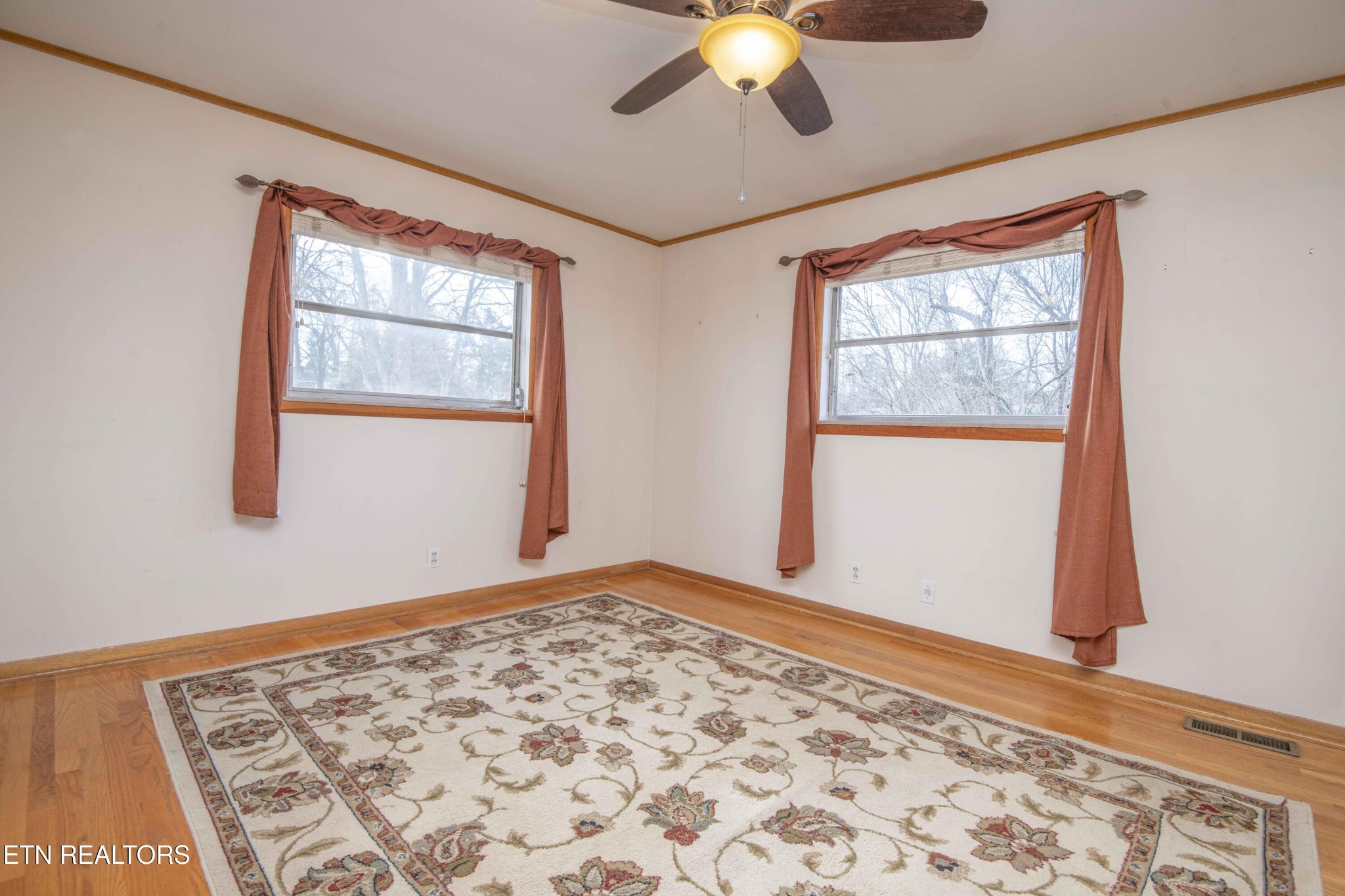 5409 Inwood Road Northwest Knoxville, TN 37921 - Photo 16 of 47 a view of an empty room and window